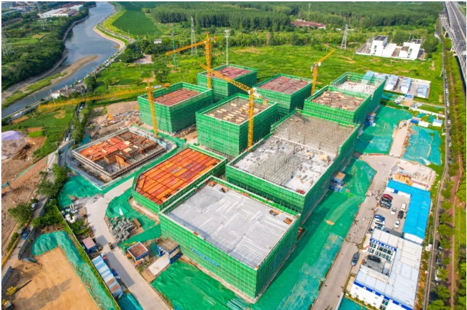 浦仪公路旁，竖起产业新地标